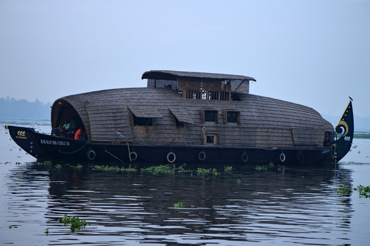 171129_Vembanad-Lake_Houseboat.jpg