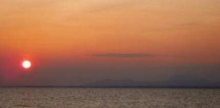 20180602-12-白帆の湯付近から見える夕陽と筑波山.JPG